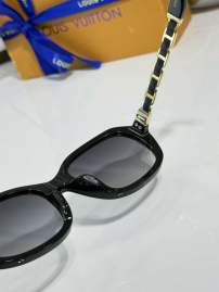 Picture of Louis Vuitton Sunglasses _SKUfw77817089fw